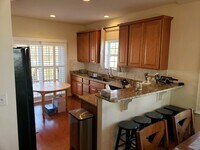 963 Sophers Row photo'