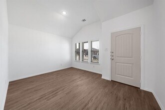 203 Fairmeade Dr in Terrell, TX - Building Photo - Building Photo