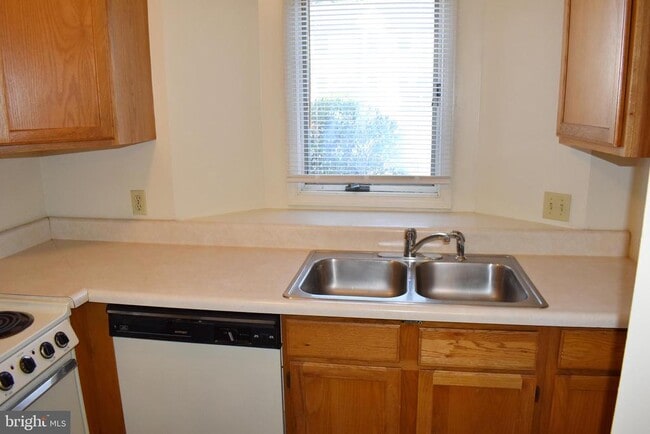 945 Orchard Dr in Chambersburg, PA - Building Photo - Building Photo