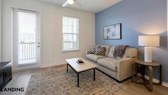 1030 Browning Rd, Unit 329 in Lakeland, FL - Building Photo