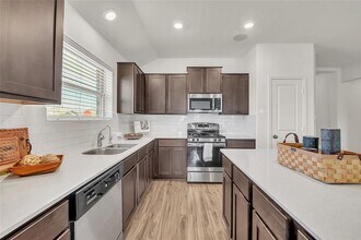 119 Esparza Dr in Bastrop, TX - Building Photo - Building Photo