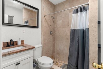 2213 E 18th Ave, Unit SI ID1244316P in Tampa, FL - Foto de edificio - Building Photo