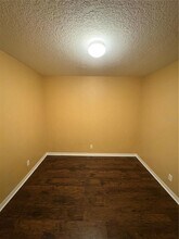 252 Castlekeeper Pl in Valrico, FL - Building Photo - Building Photo