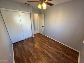 9333 Jumpin Juniper in Las Vegas, NV - Foto de edificio - Building Photo