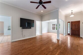 32 Latshaw Dr in Bella Vista, AR - Building Photo - Building Photo