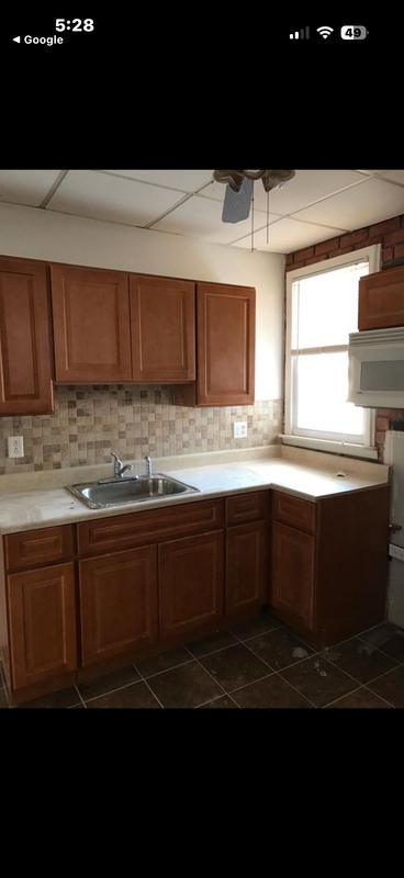 5240 Sylvester St in Philadelphia, PA - Building Photo - Building Photo