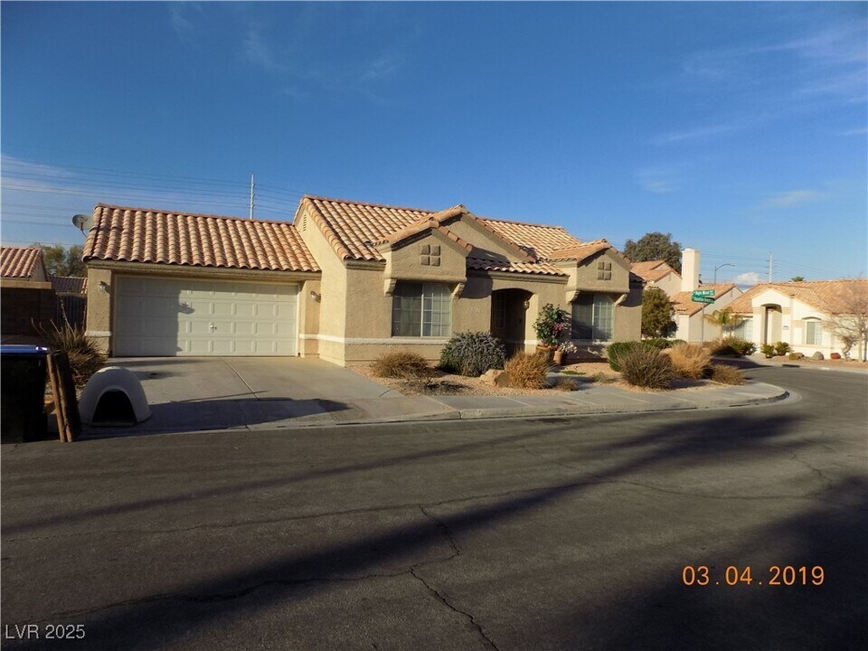 8204 Hamilton Beach Ln in Las Vegas, NV - Building Photo