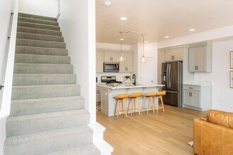 819 S Black Alder Dr in Saint George, UT - Building Photo - Building Photo