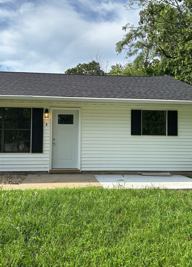 property at 2 E State Hwy 76