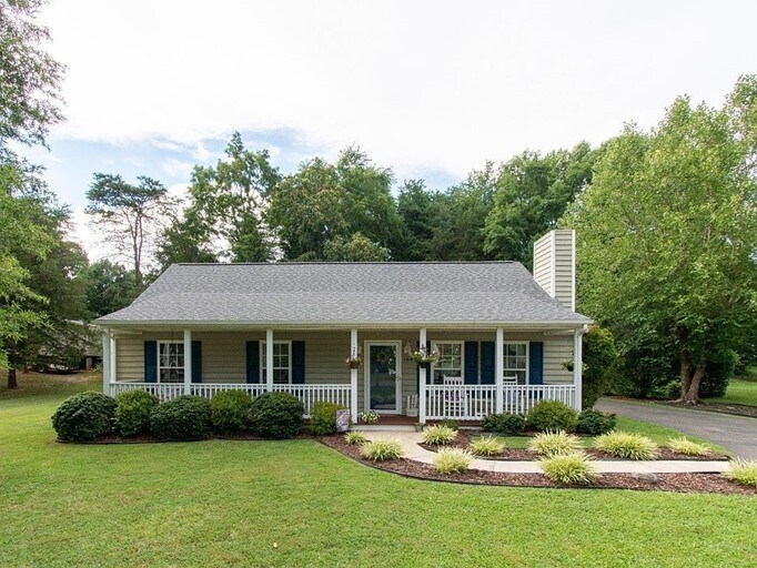 104 Nester Ln in Lynchburg, VA - Building Photo