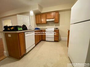 700 Massachusetts Ave, Unit 34 in Cambridge, MA - Foto de edificio - Building Photo