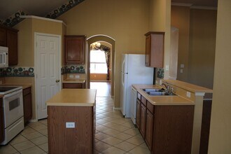 108 Mary Pat Dr in Grand Prairie, TX - Building Photo - Building Photo