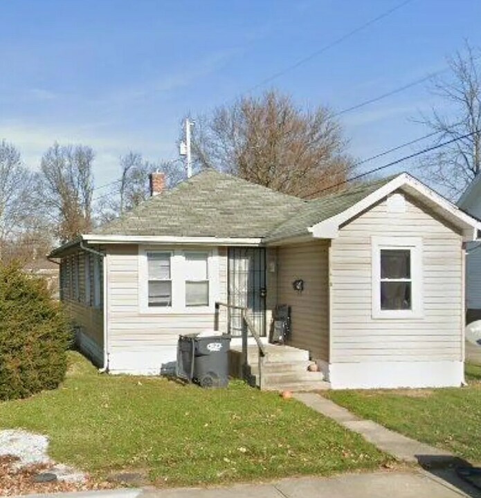 618 W 22nd St in Anderson, IN - Building Photo