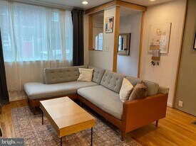 1221 S Warnock St in Philadelphia, PA - Building Photo