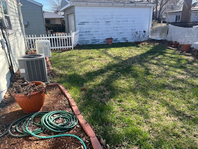 6 Ridge Ct in Springfield, IL - Building Photo - Building Photo