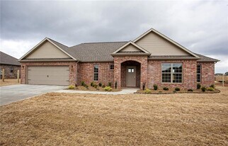 1004 Taylor in Pea Ridge, AR - Building Photo