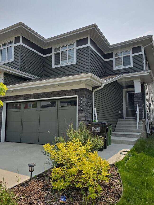 property at 2345 Wonnacott Cres SW