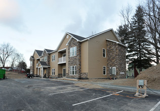 1095 Loudon Rd in Cohoes, NY - Building Photo - Primary Photo