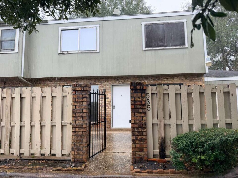 535 Georgetown St in Beaumont, TX - Building Photo