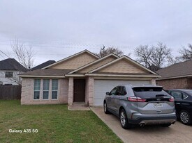 129 Richards St in College Station, TX - Building Photo