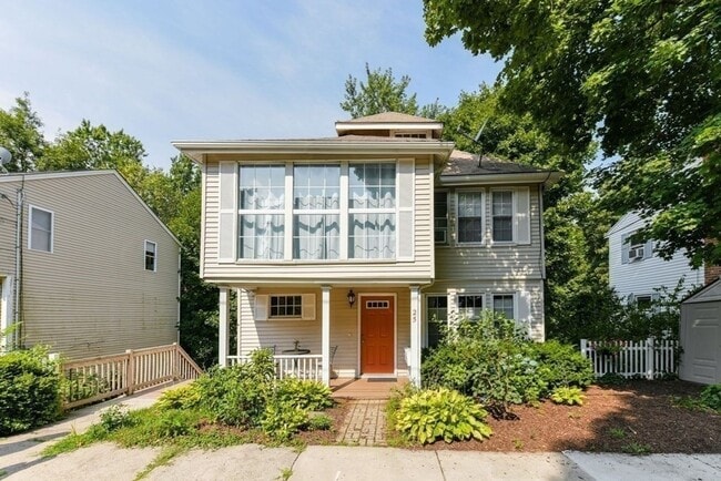 25 Pinedale Rd in Boston, MA - Building Photo - Building Photo