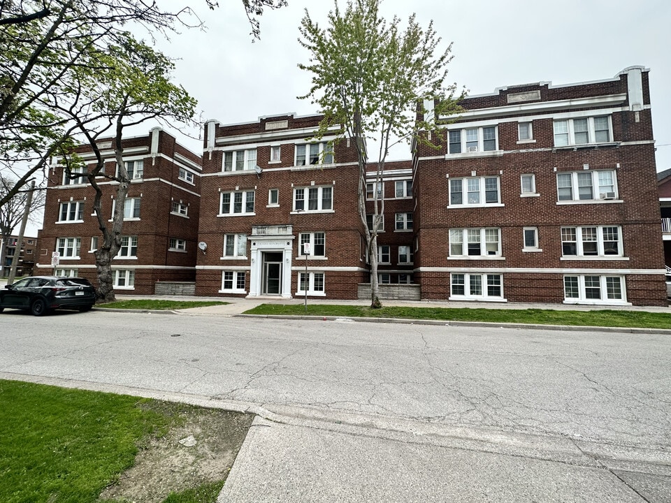 308 Randolph Av in Windsor, ON - Foto de edificio