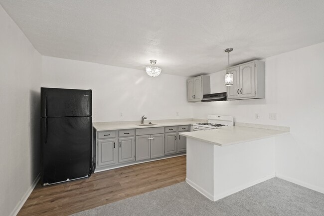 property at 602 S 3rd St
