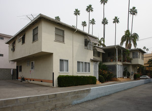 1825 Taft Ave in Los Angeles, CA - Foto de edificio - Building Photo