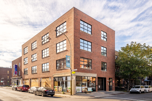 900 Saint-Philippe