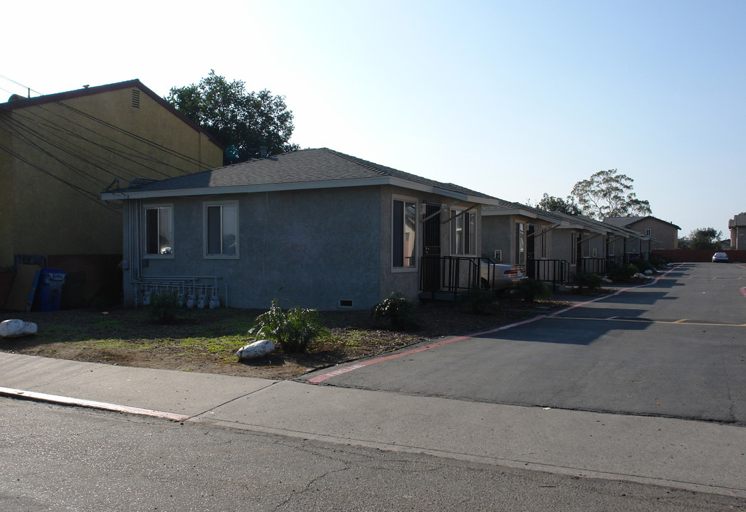 Smythe Avenue Cottages in San Diego, CA - Building Photo