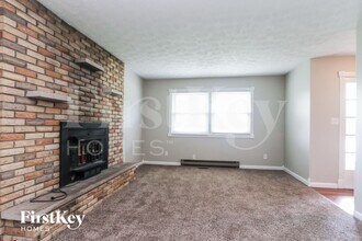 130 Circle Dr in Monrovia, IN - Foto de edificio - Building Photo