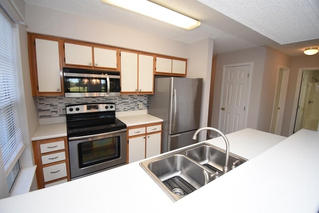 4990 Windsor Green Way in Myrtle Beach, SC - Building Photo - Building Photo