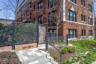 Beale House in Washington, DC - Foto de edificio - Building Photo