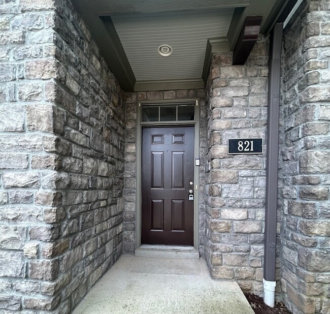 821 S Douglas Ave in Nashville, TN - Building Photo - Building Photo