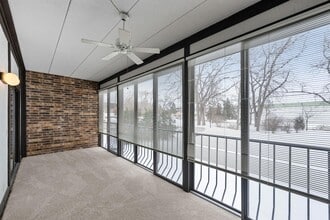 7200 Cahill Rd, Unit 3-0317 in Edina, MN - Building Photo - Building Photo