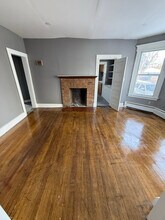 27 Irving St, Unit 1 in Hartford, CT - Building Photo - Building Photo
