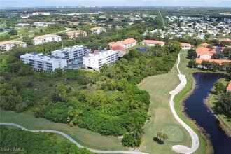 26600 Rose Pointe Dr-Unit -b303 in Bonita Springs, FL - Foto de edificio - Building Photo