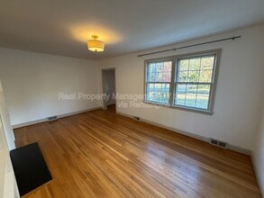 7530 Shallowford Rd in Lewisville, NC - Building Photo - Building Photo