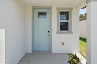 3806 Radiant Mountain Dr in Plant City, FL - Building Photo - Building Photo