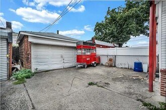 32-48 84th St-Unit -2nd floor in Queens, NY - Building Photo - Building Photo