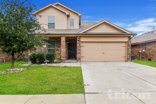 601 Creekview Dr in Azle, TX - Building Photo