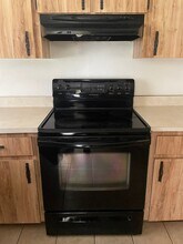 7290 Daniel Webster Dr in Winter Park, FL - Foto de edificio - Building Photo