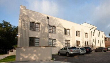 131 South Dr. Norman C. Francis Parkway in New Orleans, LA - Foto de edificio - Building Photo