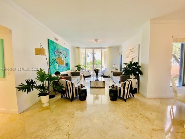 799 Crandon Blvd in Key Biscayne, FL - Building Photo - Building Photo