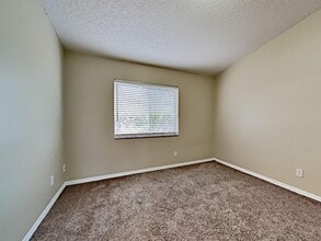 861 NW 208th Dr in Pembroke Pines, FL - Building Photo - Building Photo