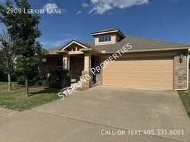 2909 Lerkim Ln in Norman, OK - Building Photo