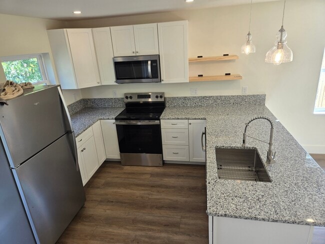 24 Rhudy Rd