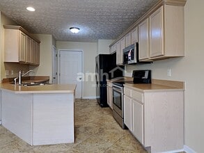 9235 Sawgrass Dr in Miamisburg, OH - Building Photo - Building Photo