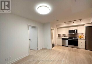 30 Tretti Wy in Toronto, ON - Building Photo - Building Photo