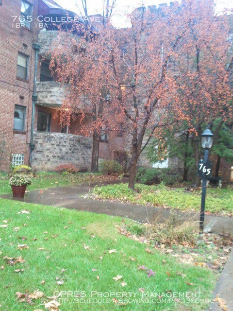765 College St-Unit -107 in Pittsburgh, PA - Building Photo